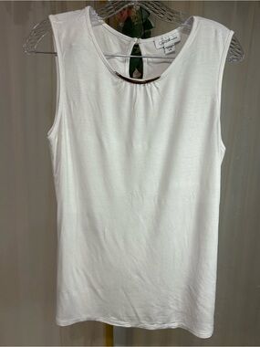 Jaclyn Smith Collection White Sleeveless Keyhole Top Size Large
